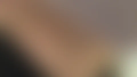 Auf der Arbeit die Hose runter gelassen und erstmal schön den Po wackeln lassen đđ