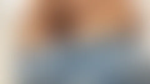 sieht man da etwa mein S****e ?! 🤭😋…