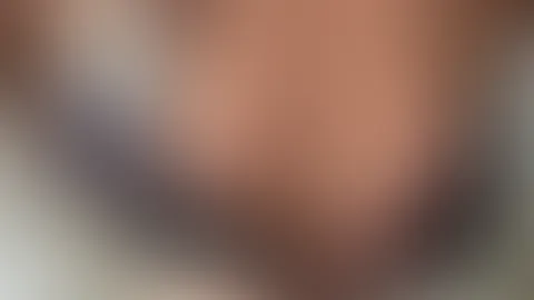 Heute etwas näher als sonst… 😘 Kannst du deinen Blick noch abwenden oder bist du schon verloren? 🔥 Verrate mir in den Nachrichten, was dir als Erstes aufgefallen ist… 💋