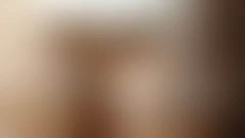 Worauf stehst Du? Meinen großen A***h? Oder gefällt Dir auch diese Stelle direkt über dem Rand der Strümpfe?