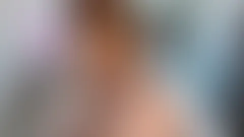 Mein Anblick von hinten lässt dich nicht schlafen, ich weiß das… 😏 Du legst dich ins Bett, schließt die Augen, und schon bin ich wieder vor dir. 👀 Meine Figur, meine Kurven, mein saftiger A***h… 🍑 