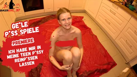 Geile Perverse P**s Spiele! In die Teen P***y reingep**st!