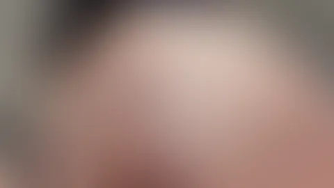 Das passiert wenn der befreundete Tattoowierer sich meine Problemzone ansieht, und dann einfach sagt komm lass direkt spontan was machen 🫣 es ist noch lange nicht fertig , aber ich bin bereits jetzt
