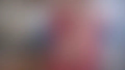 DIRTY TALK IM ROTEN KLEID !!! Beim Küchen putz Geil geworden...
