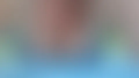 Kommst du mir den Rücken eincremen 🥵🤤