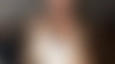 Meine zarten Lippen sehnen sich nach deiner Aufmerksamkeit