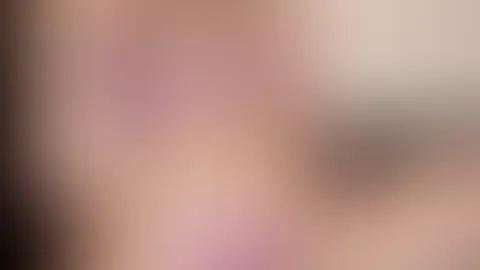 Hallo, meine Lieben. Heute bin ich nicht allein – ich werde von jemand Besonderem begleitet. Um 16:30 Uhr erwartet euch eine Show live vor der Kamera. Ich hoffe, euch alle dort zu sehen, denn es wird