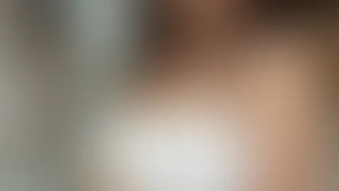 Ich lasse gern ein bisschen Geheimnisvolles durchblicken … Aber die spannendsten Momente teile ich exklusiv auf meiner Seite. 😉 Schau doch mal vorbei, ich bin sicher, du wirst länger bei mir bleiben 