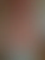 Ich weiß, du willst diese Titten lutschen, kneten und deinen S*****z dazwischen schieben..........