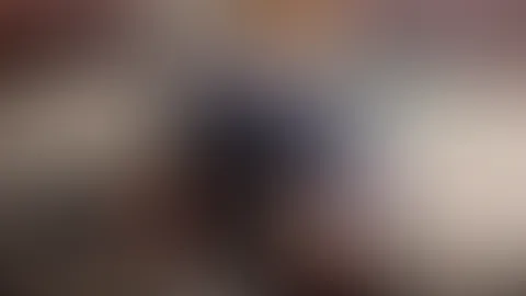 Mein erster Orgasmus in einer Leggins Da es sich gewünscht wurde, setze ich das doch gleich Mal um 🥰💞 Meine schöne enge Leggins schmiegt sich an meinen Hintern. Obenrum bin ich nackt und dann zeig