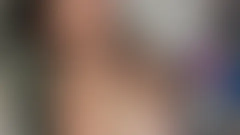 Dusche – nass und geil 😈 Stehe gerade unter der heißen Dusche, das Wasser prasselt auf meine Haut und läuft über meine Brüste.  Ich bin total nass, meine Nippel sind schon hart und ich streiche langs