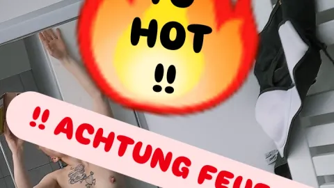 Zu Hot für Kleidung in der Dachbodenwohnung 🤭🥵🤤