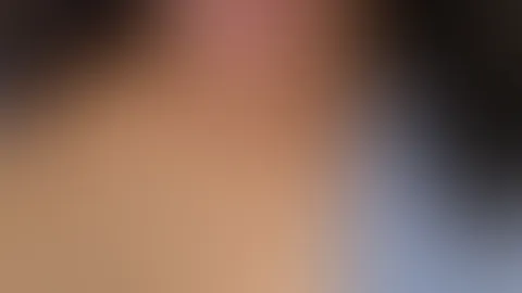 Jetzt deine Zunge zu spüren, das wäre einfach nur Geil!!!
