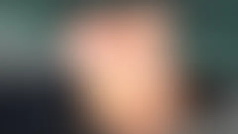 Horny im Büro - das Bild ohne Hände wie immer für meine geilen Abonnenten 😈😏