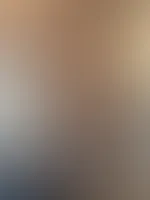 Ich wünsche dir einen schönen Abend 😘😘💋 gefällt es dir so besser ? 🥵 nur in Strapse und Heels ? 😏🔥