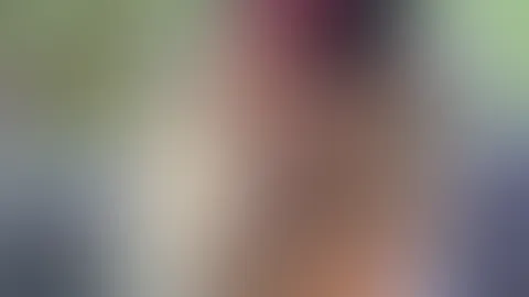 Ich streichle sanft meine Brüste, dann nehme ich einen rosa verspielten Vibrator für meinen A***h. Du würdest bestimmt gerne sehen, wie ich meine Augen verdrehe🥵🥵🥵 🔞🔞🔞
