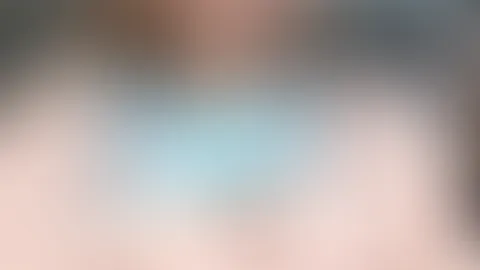 Heute nur ich und ein bisschen zu viel Dekolleté 😏