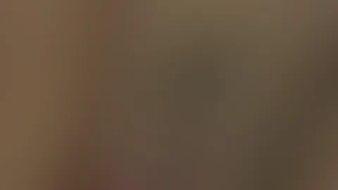 Der Duschkopf war erst der Anfang der heutigen Orgasmen, aber deine Zunge wäre mir lieber