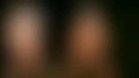 Mein erster P**sclip und dann auch noch mit Maja Bach Vor einiger Zeit waren meine Freundin Maja und ich bei einem Kumpel im Osten und es überkam uns zusammen der Drang zu pullern!!!!! Unsere beide