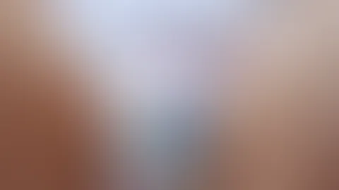 Schüchternes Mädchen und Orgasmus im Höschen 😋