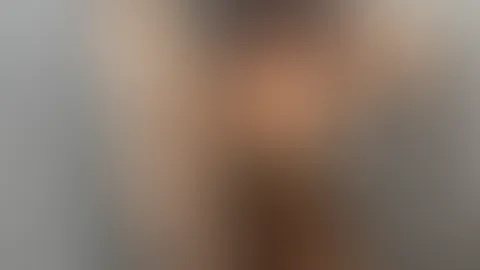 Nacktes Spiegelselfie nach der Dusche đ„”