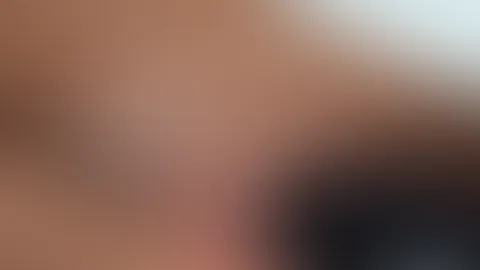 Stell dir vor es ist dein D' der in meine P***y gleitet, mit all der Wärme und Lust die du spüren wirst 😈 mein Becken werde ich dagegen drücken 🤤