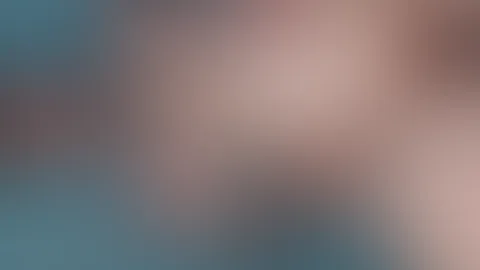 Eingeölt und mit plug im A***h gefingert