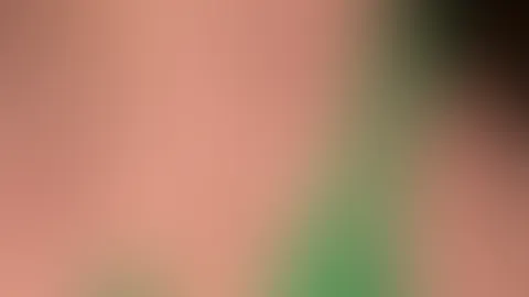 Gefesselt am Stuhl im Schlafzimmer 🥺