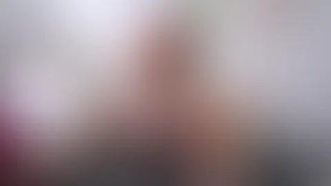 Schmatzende nasse Milf F***e zum Orgasmus gebracht