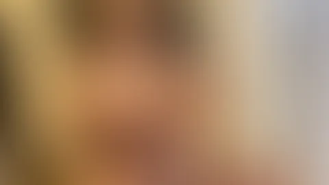 Ich lass dich heute ein bisschen näher ran… ganz ohne Eile 😉 Der Blick sagt mehr als tausend Worte – und ich hab noch mehr für dich 😏 Bleib dran… es wird noch intensiver 🔥