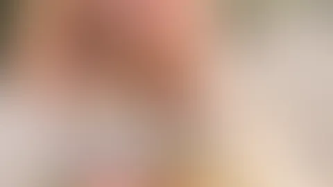 Sonntags-Modus: An den Blumen schnuppern und die ersten warmen Sonnenstrahlen genießen. 🧺✨ Es gibt nichts Besseres als frische Blumen, um die Wohnung (und die Laune) auf Frühling zu programmieren. Ha