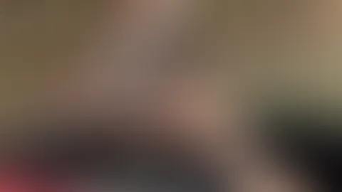 Was steckt wohl unter dem Kleid?
