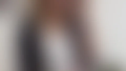 Zwischen süß und selbstbewusst, mit einem Outfit, das genau sagt, wie ich mich fühle: hell, frei und ein kleines bisschen verführerisch. 😘