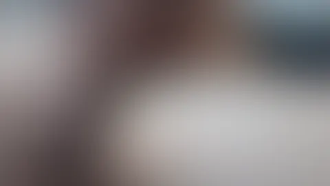 „Feuchte Lippen, tiefe Stöhner… aber das echte Chaos kommt morgen 💦👅“