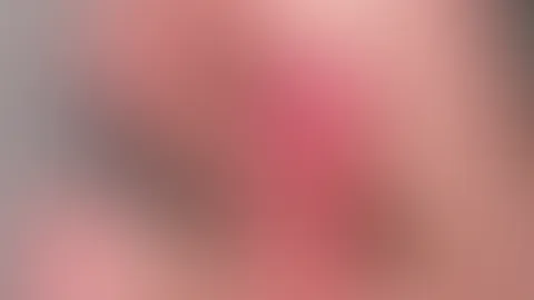 NOTGEILES KLEINES MÄDCHEN REITET IHR DILDO + Dirty Talk
