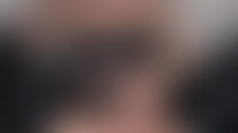 Guten Morgen🖤😈 alles in leder, perfekter blick auf alles😍gespreitze bekne der perfekt blick für dich vorallem in der zerissenen leggings🖤😈wenn du auf das volle Video dazu sehen willst gib mir ger