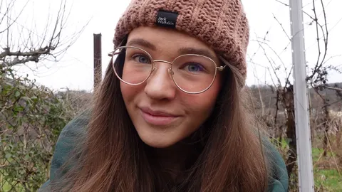 Outdoor P**s vergnügen mit Emmi!