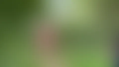 Wie versprochen - Was für ein geiler, spontaner Blowjob! Schau Dir hier den kompletten Clip an :)