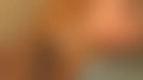 Ein kleiner Blick von oben… 😉 Magst du es lieber, wenn ich dich süß anlächle oder wenn meine Augen dir genau sagen, was ich will? Schreib mir mal, woran du denkst, wenn du mich so siehst… 🔥🔥