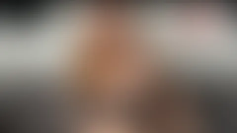 Wow, mein erster Orgasmus vor der Cam. Ich mache es mir selbst