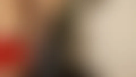 So eine geile P***y muss gef**kt werden. Dann schön den heißen Saft in die M**e pumpen dachte sich der Fotograf 😉😊.
