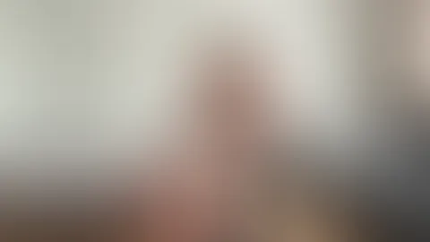 Squirting Solo ! Beide Löcher gestopft