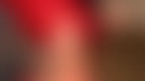 Dieses Rot brennt heißer als die Sonne... Willst du sehen, ce ascunde sub plasă? 🌶️