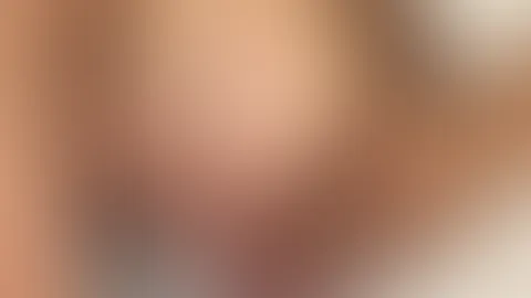 Wie gefallen dir meine Titten ?