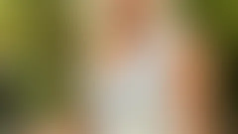 Schaust du mir unter mein Röckchen?