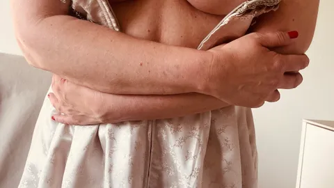 Dirndl gesprengt und meine feuchte P***y