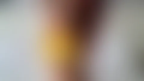 Öle mich ein und spiele an mir