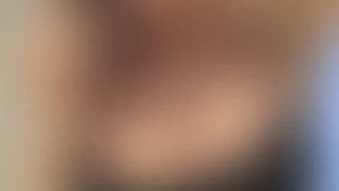 Guten Morgen ihr Lieben! 😊🖤 Heute ist Samstag und ich freue mich so sehr auf den Tag! 🎉 Ich mache mich gerade fertig, denn heute Abend geht es auf eine Party. 💃🥂 Ich bin schon total aufgedreht un