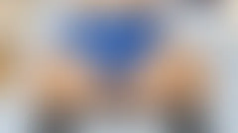 Mein Big booty in der blauen Lack Hotpants😏🍑👅 #2bilder #lackhotpants #bigass #lack My big booty in blue patent leather hotpants 😏🍑👅 #2pictures #patentleathethotpants #bigass #patentleather