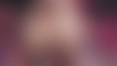 Ich bin Doggy vor dir mit einer aufgerissenen Netzstrumpfhose und reiße mir meine Löcher für dich auseinander 💦